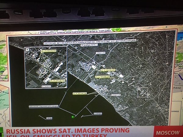 Pic 2. every day an oil tanker in #turkey is loaded with #syria oil smuggled out by terrorist groups, CVOEvATUsAAqc35