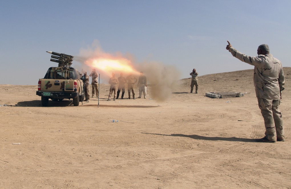 Pic 3. 'War Inc" 'rooftop' Missile Mount on P_U, 1032364936